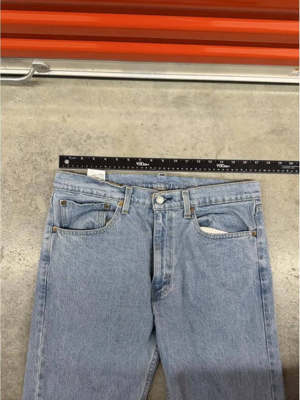 vintage levis 505 faded blue straight leg jeans size 35 x 32